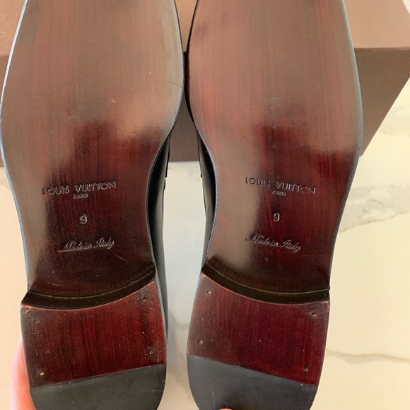 Leather Louis Vuittan shoes - Picture 2 of 3